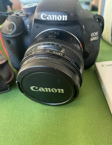 Canon EOS 600D Digital systemkamera. Kanon skick! Inkl. Tillbehör.