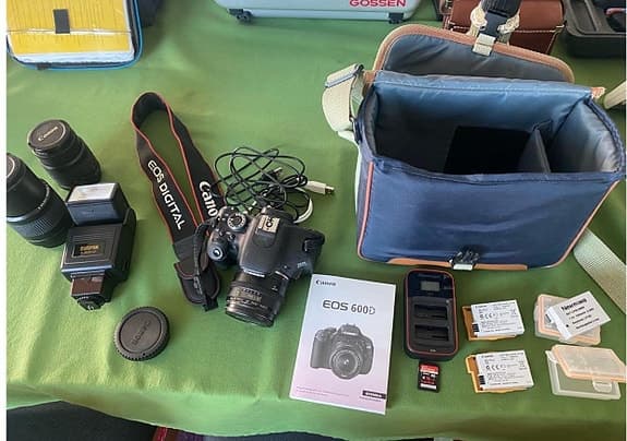 Canon EOS 600D Digital systemkamera. Kanon skick! Inkl. Tillbehör.