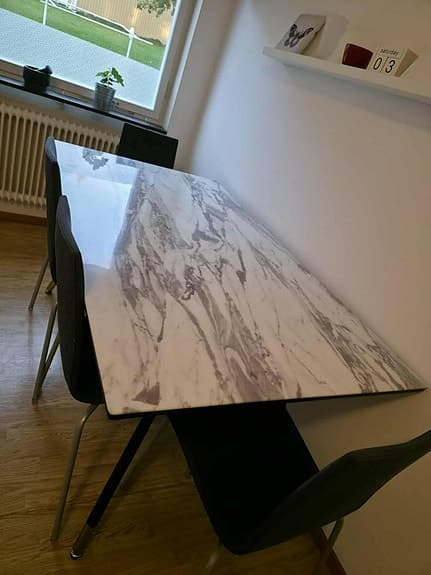 Köksbord i marmor