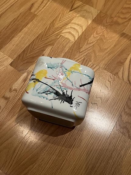 Ny, Färgglad keramik kruka