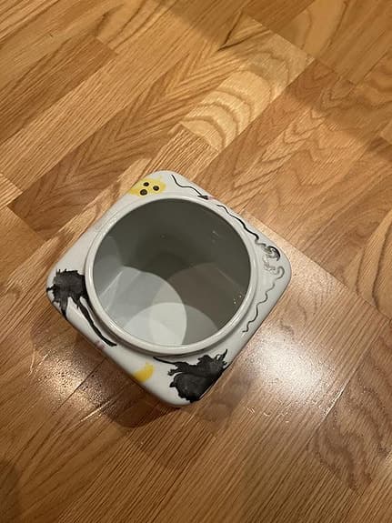 Ny, Färgglad keramik kruka