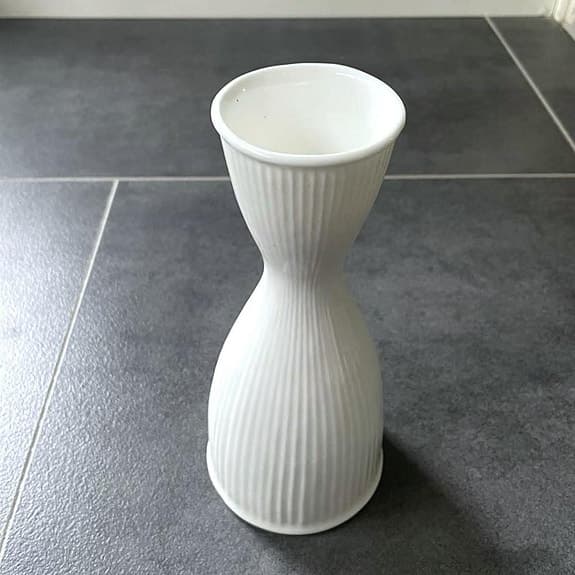 Fin vit vas design Stig Lindberg Gustavsberg, retro vintage