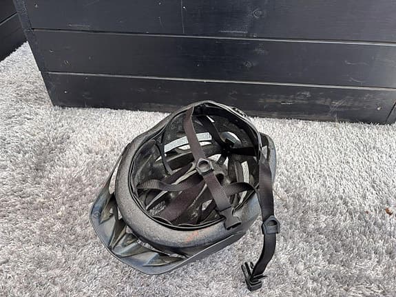 Cyckelhjälm Giro Rift Strl 54-61 cm