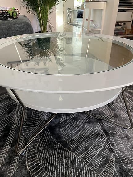 coffee ( sofa) table .