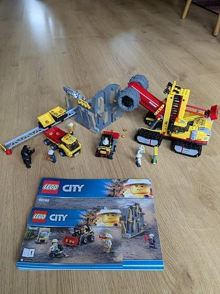 Lego City, Gruvexperternas läger(60188)