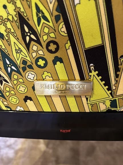 Madame stol från Kartell (Emilio Pucci)