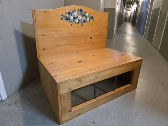 Bänk/soffa med förvaring