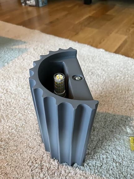 Randig LED-Vägglampa i Konstharts