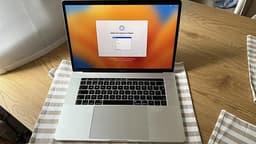 MacBook Pro 15” (2018) – i7, 16 GB RAM, 256 GB SSD