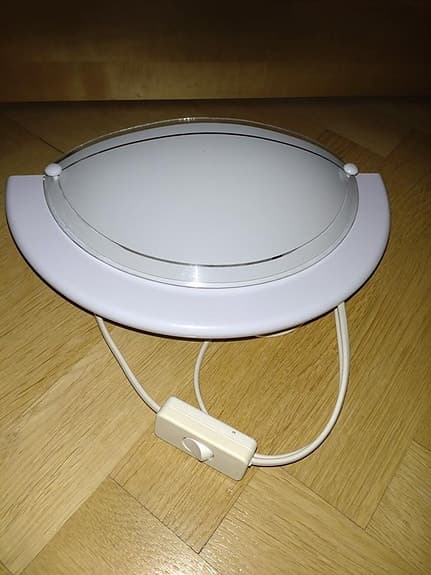 Trapp eller väggbelysning med lampa