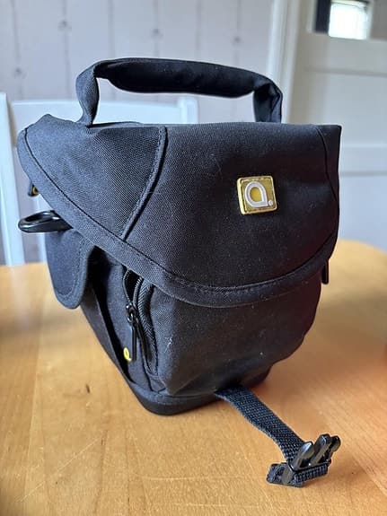 Canon EOS 100D – Nyskick! Komplett med väska & tillbehör