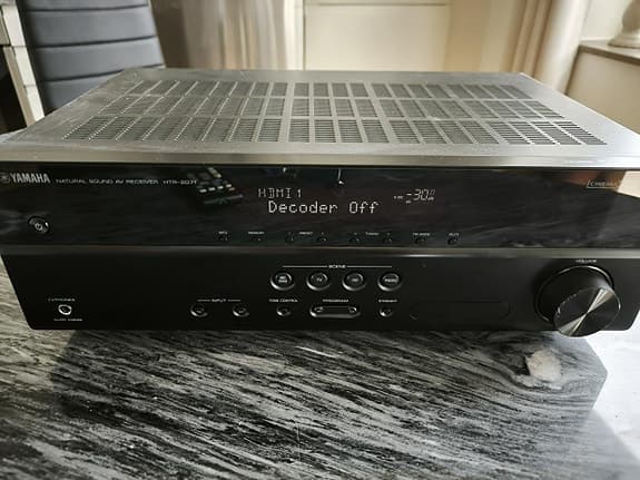 Yamaha 5.1 surround receiver HTR-2071 (svart)
