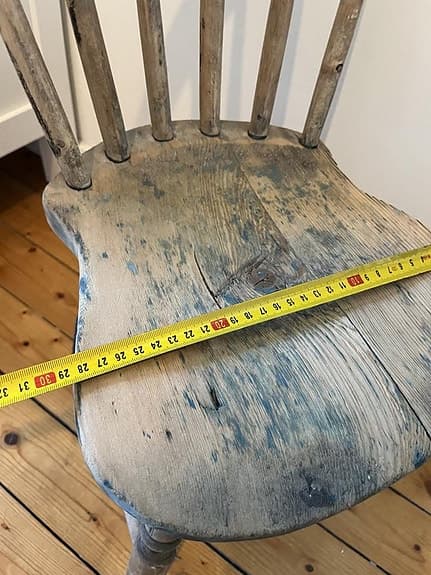 Liten stol för barnrum