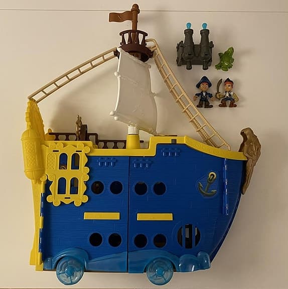 Piratskepp Jake och piraterna + 2 figurer