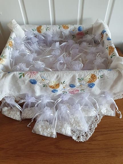 Sockerhjärtan i organzapåsar Perfekt som bröllopsris/ festkast