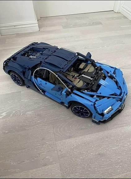 LEGO Technic 42083 Bugatti Chiron