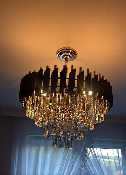 Elegant Kristallkrona oöppnad