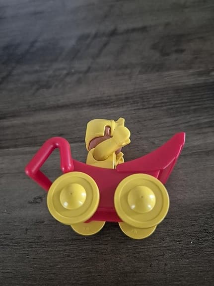 Duplo gulbaby tillhörande barnvagn