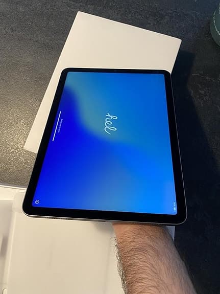 Apple iPad Air 13" M3 5G 2025 (7th Generation)