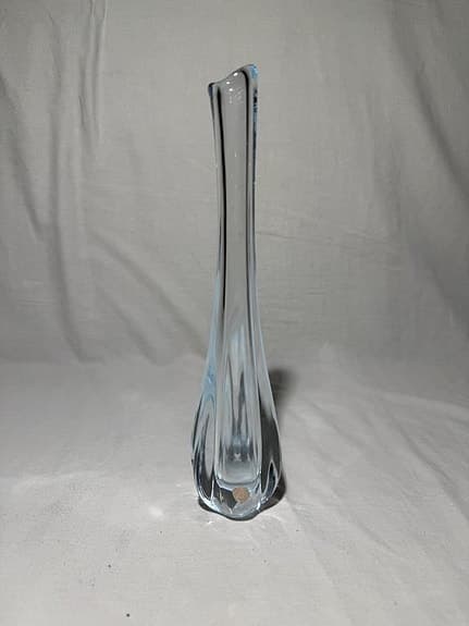 Elegant glasvas – klarblå ton, handblåst känsla