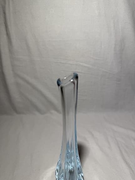 Elegant glasvas – klarblå ton, handblåst känsla
