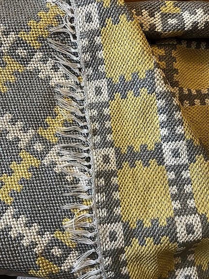 Äkta retro- vacker och fräsch trasmatta i plast