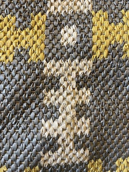 Äkta retro- vacker och fräsch trasmatta i plast