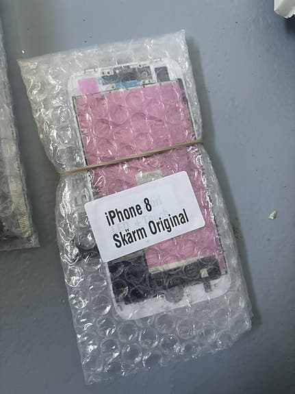 LCD-skärm till iPhone 8 Vit