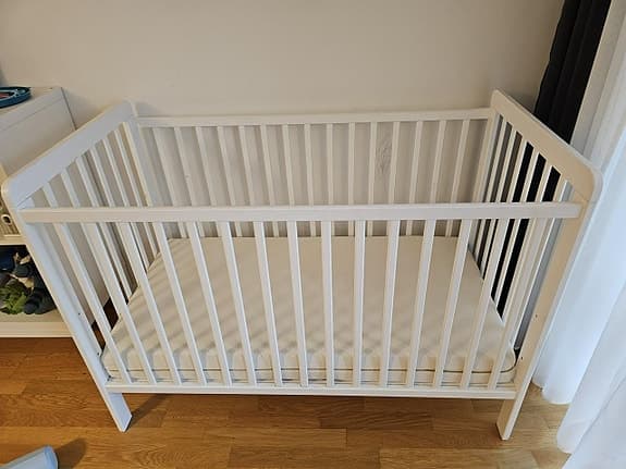 Spjälsäng YappyKids (60x120 cm) + Candide Ekologisk Madras