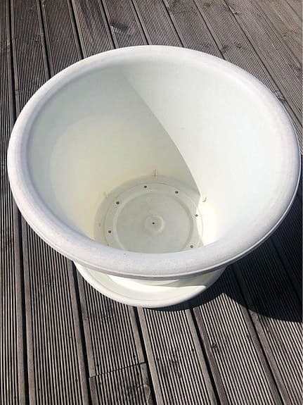 Botanica potte i vit plast