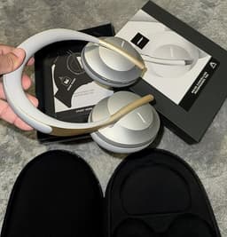 BOSE 700 Noice Cancelling hörlurar NY