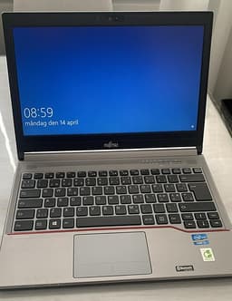FUJITSU lifebook E733 laptop