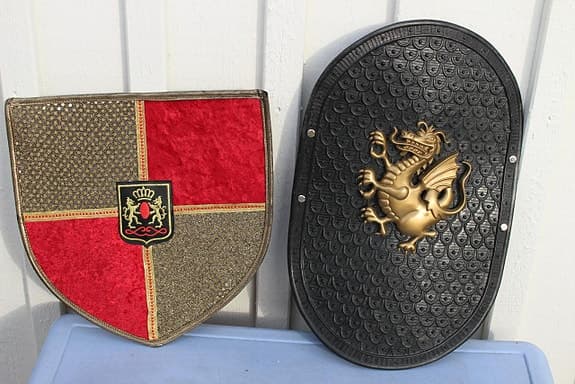 Utklädning Halloween Riddare Sköld stl Jr one size