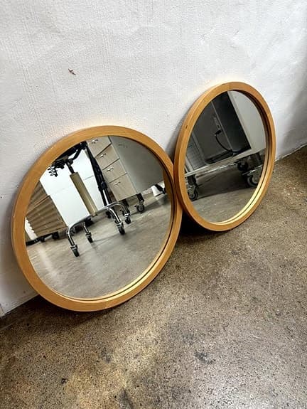 2 st speglar - Runda med träram