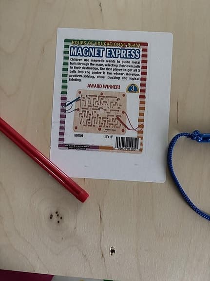 Magnet labyrint spel för barn