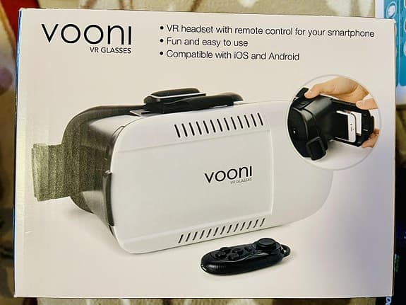 VR-glasögon med fjärrkontroll
