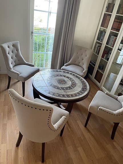 Runt vintagesoffbord i dansk design