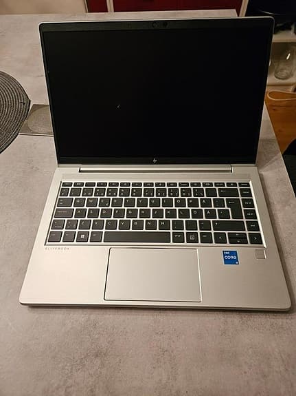 HP EliteBook 640 G9 14"