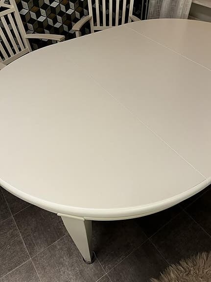 Matgrupp Wilma från Mio bord och 4 stolar
