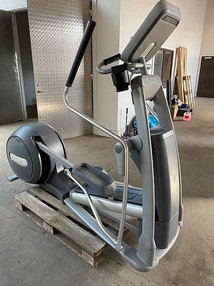 Precor EFX 576i