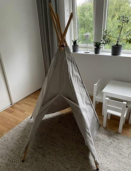 Tipi Tält / lektält från Roommate i grått - perfekt pres