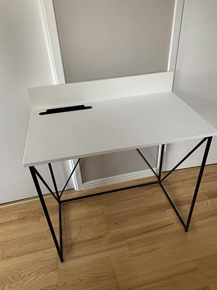 skrivbord 83x50