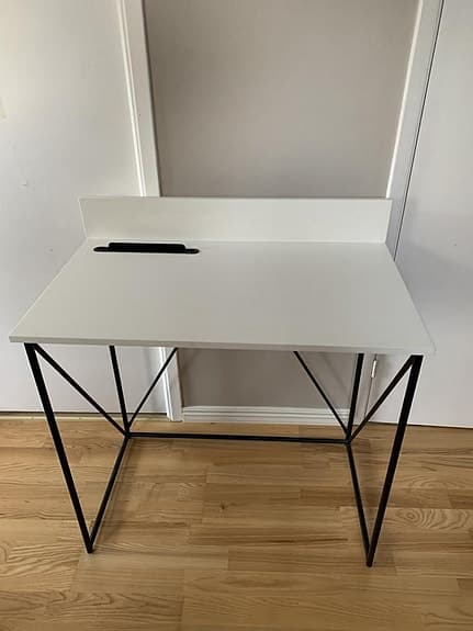 skrivbord 83x50