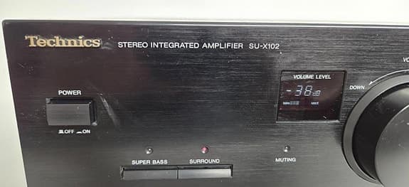 TECHNICS SU-X102 STEREO FÖRSTÄRKARE