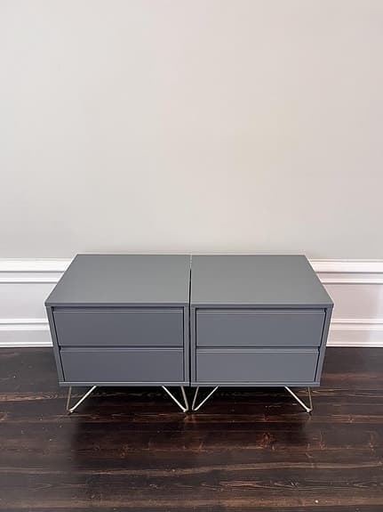 Sängbord x2 i grå - Elona från Made.com