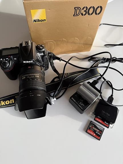 Nikon D300 + 4 objektiv + batterigrepp – komplett fotokit