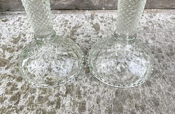 Fynd! 2st Höga fina Ljusstakar i Glas. Oanvända, Nyskick.