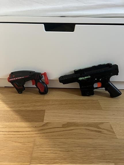 Nerf leksakspistoler + pilar