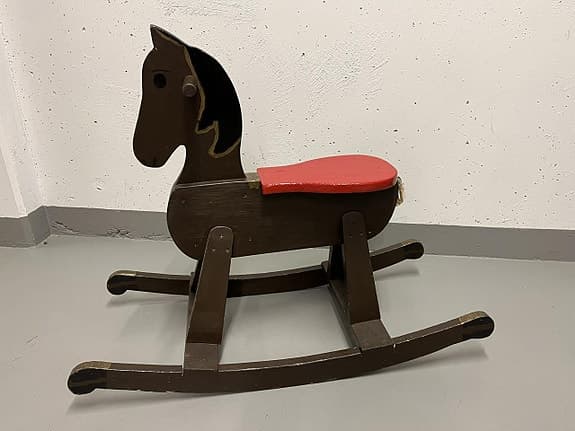 Retro gunghäst