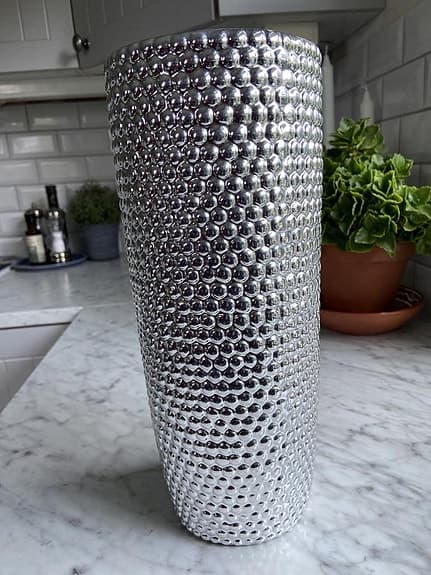 Silverfärgad vas